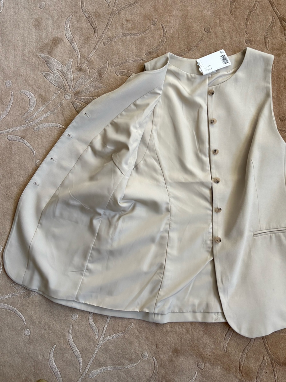 NWT, H&M Fully Lined Long Fitted Suit Vest in Woven Fabric, Light Beige, Size L - Picture 8 of 12